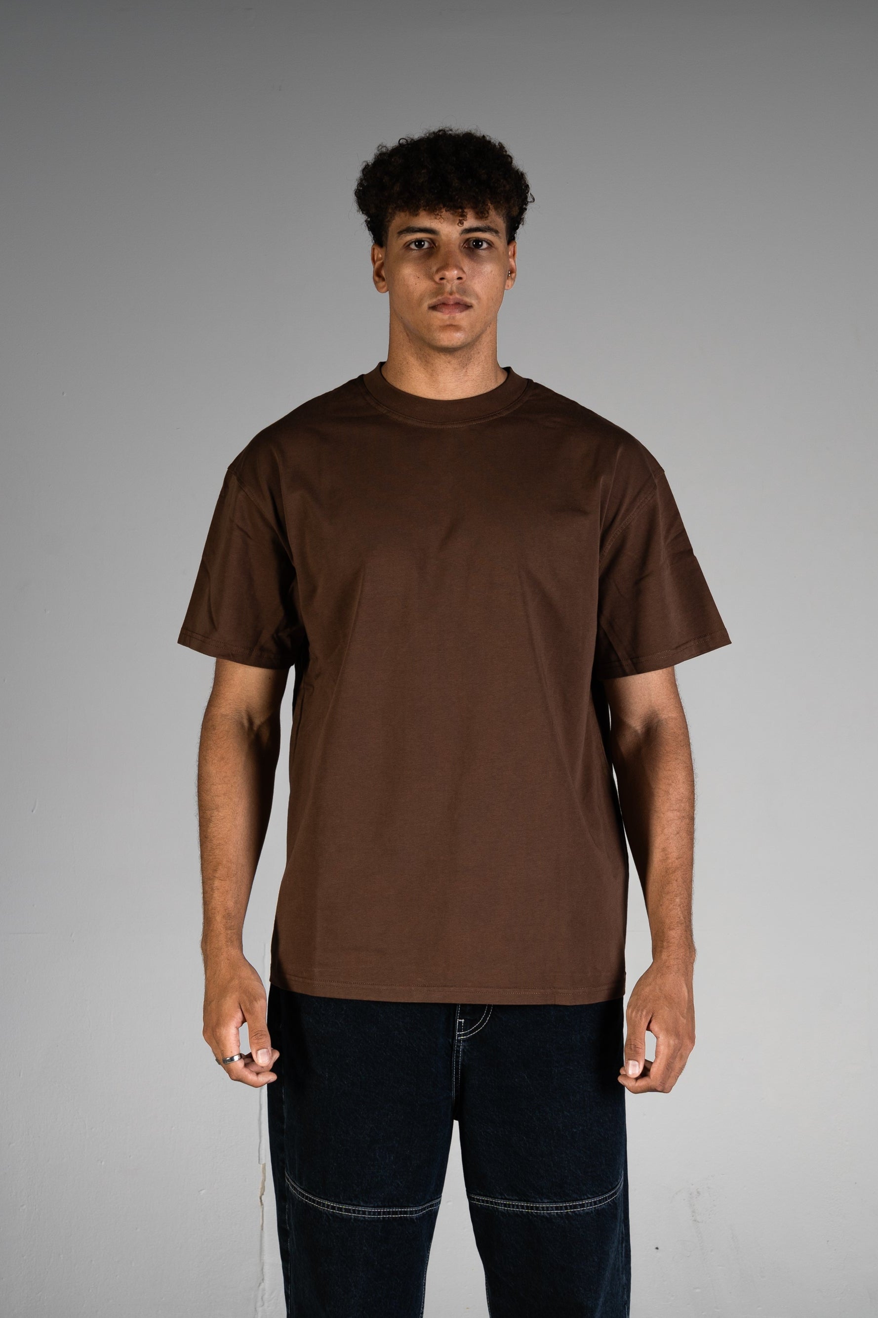 CAMISETA 240 GSM OVERSIZE