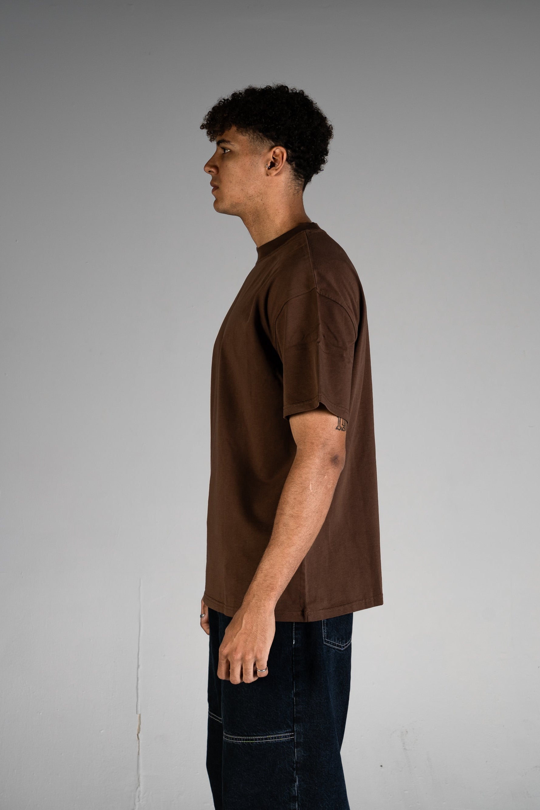 CAMISETA 240 GSM OVERSIZE