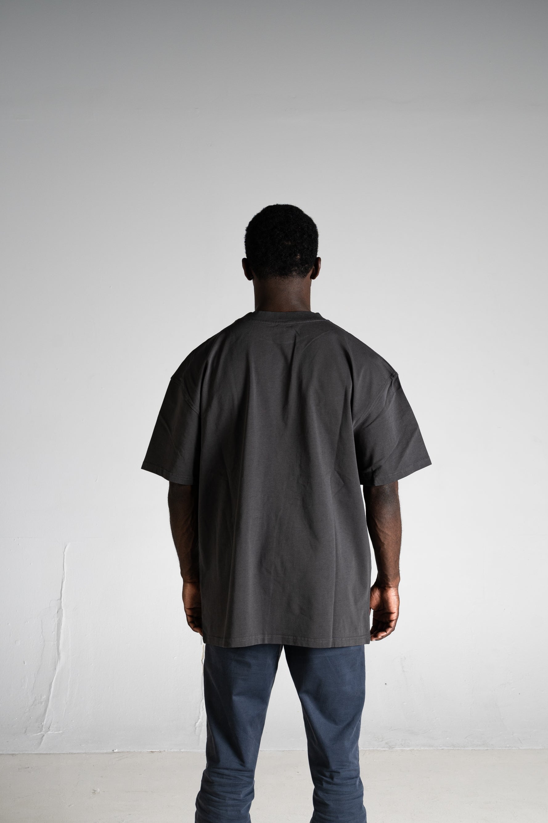 CAMISETA 240 GSM OVERSIZE