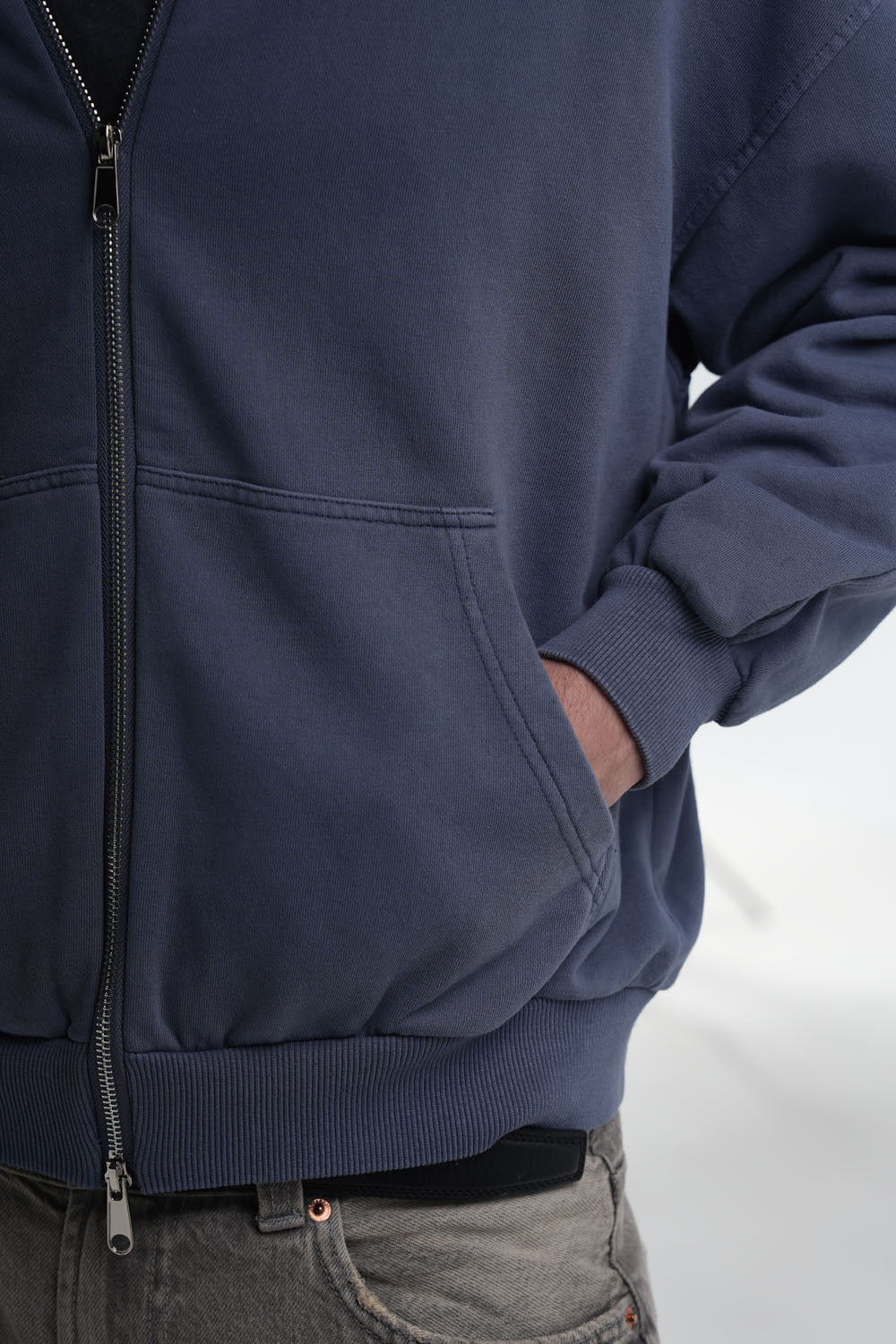 ZIPPER 400 GSM WASHED